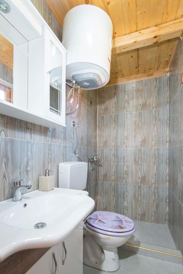 Lovcen Mountain Cottages Njegusi Bagian luar foto