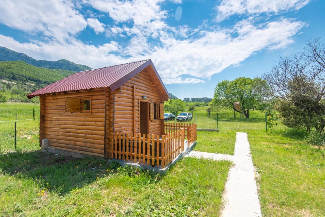 Lovcen Mountain Cottages Njegusi Bagian luar foto