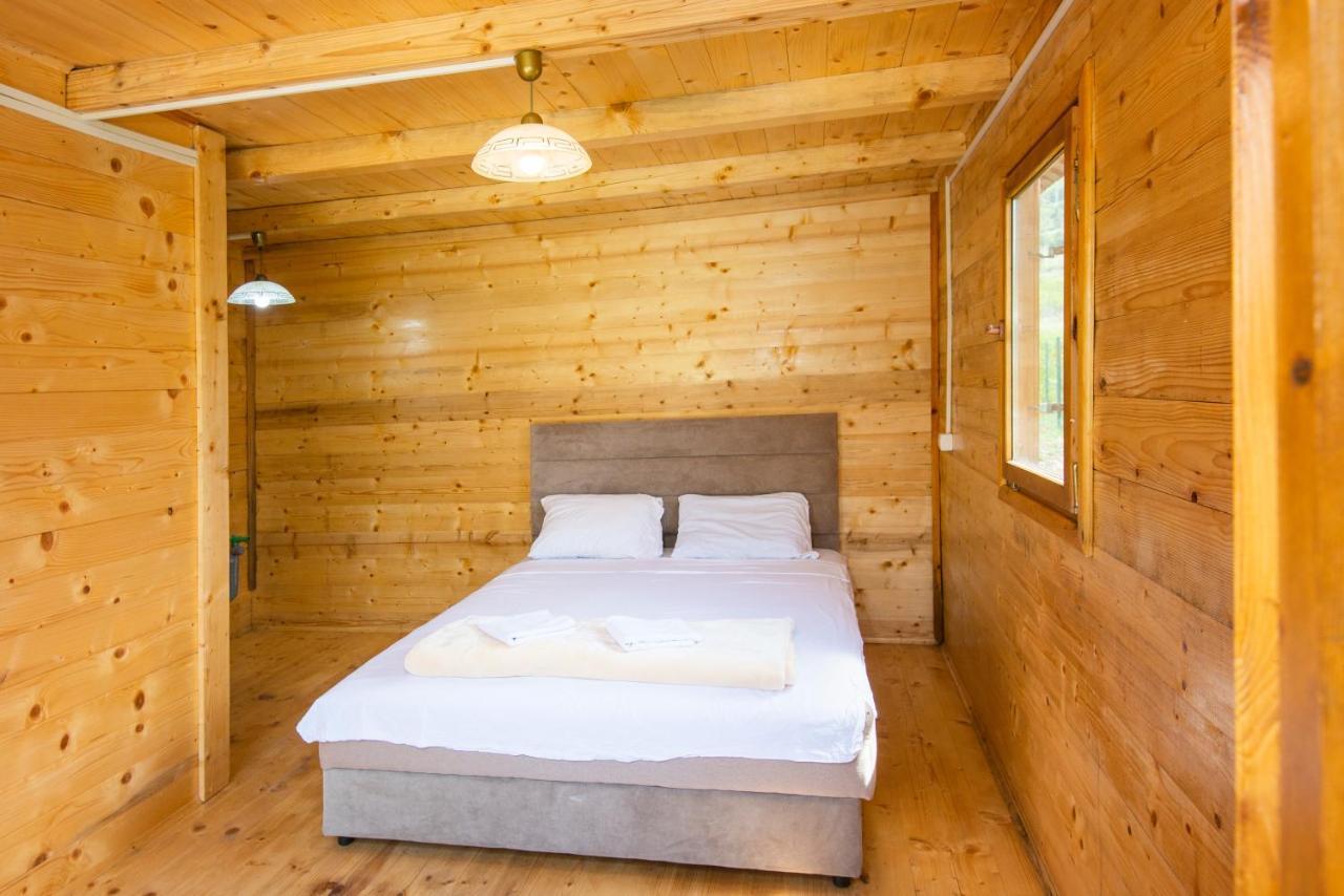 Lovcen Mountain Cottages Njegusi Bagian luar foto